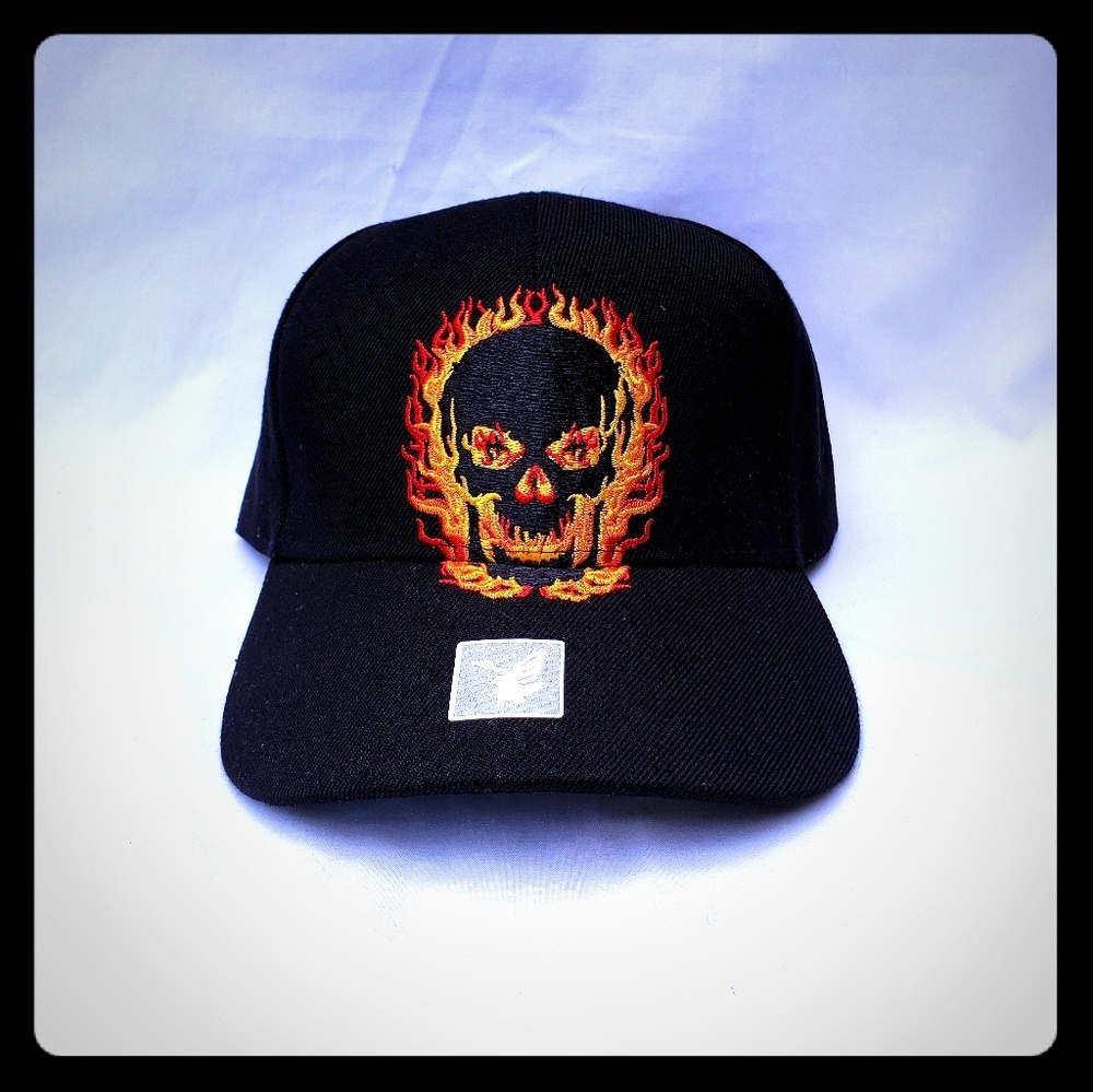 Skull hat black